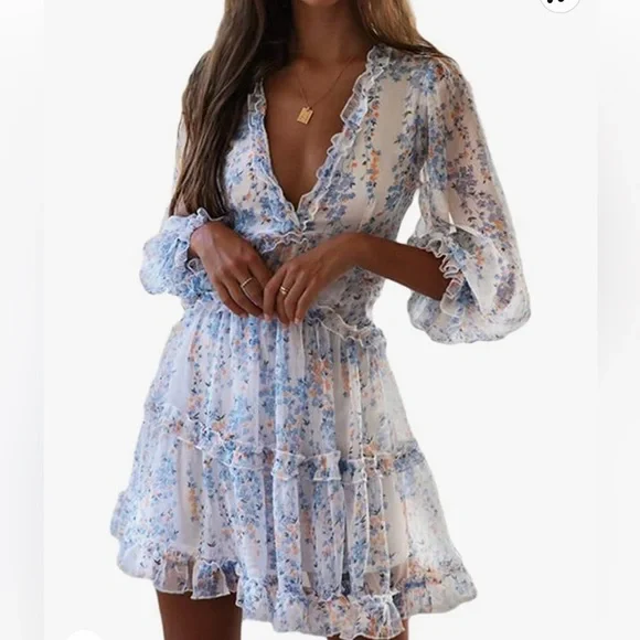 Women’s flirty dress - Picture 1 of 5